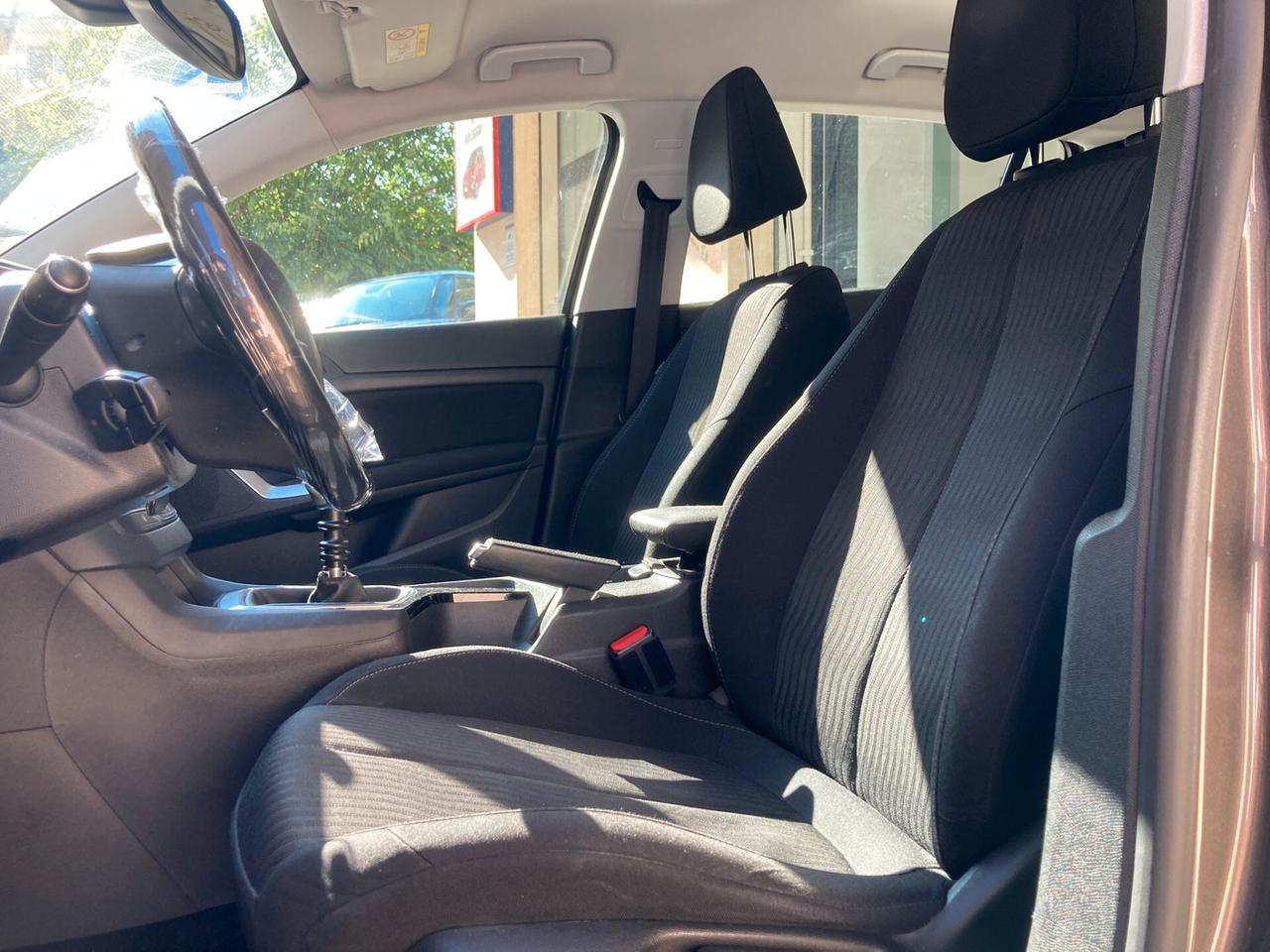 Peugeot 308 1.6 HDi - IDEALE X NEOPATENTATI - 2015