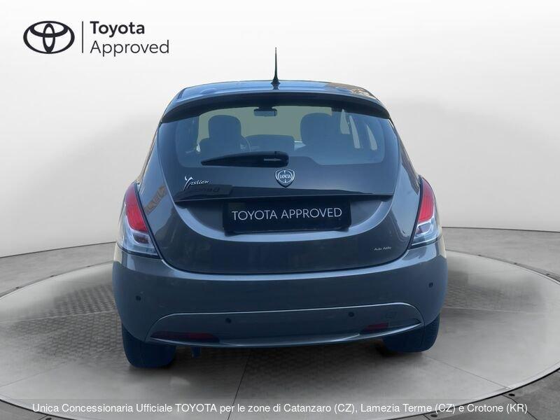 Lancia Ypsilon Ypsilon 1.2 69 CV 5 porte Silver