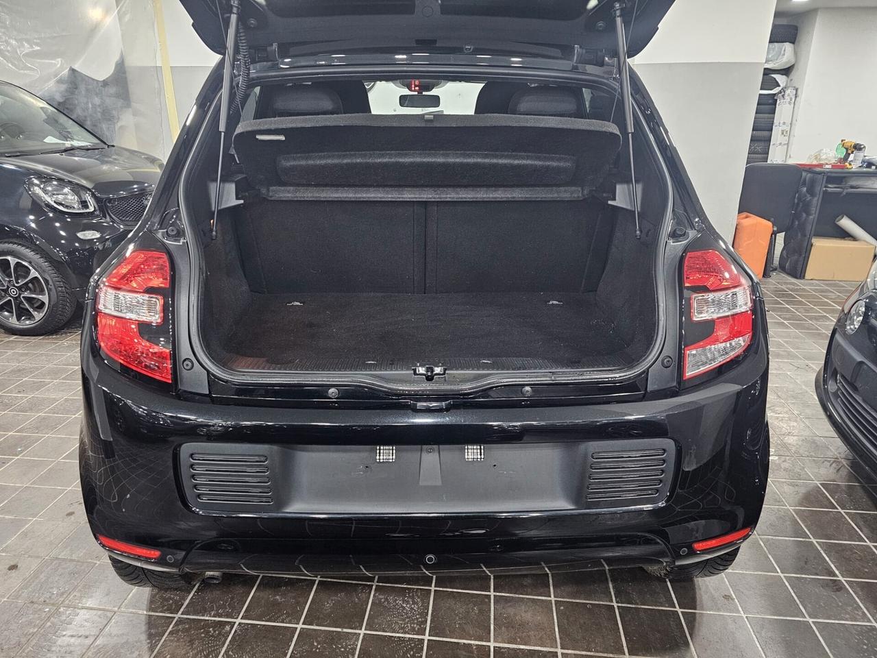 NUOVA RENAULT TWINGO INTENS TCe 0.9 BENZ 90CV TOTAL BLACK EDITION