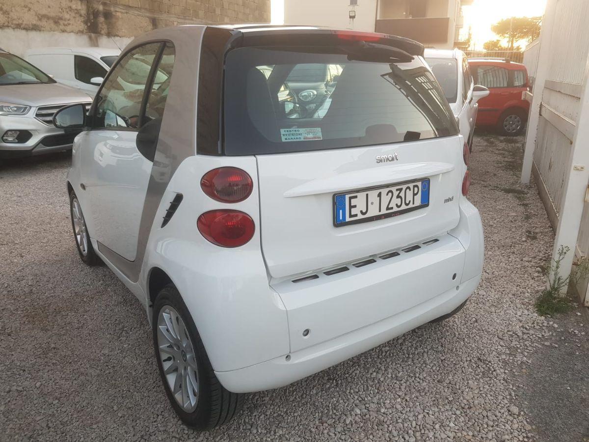 SMART - Fortwo - 52 kW MHD coupé White Tailor Made