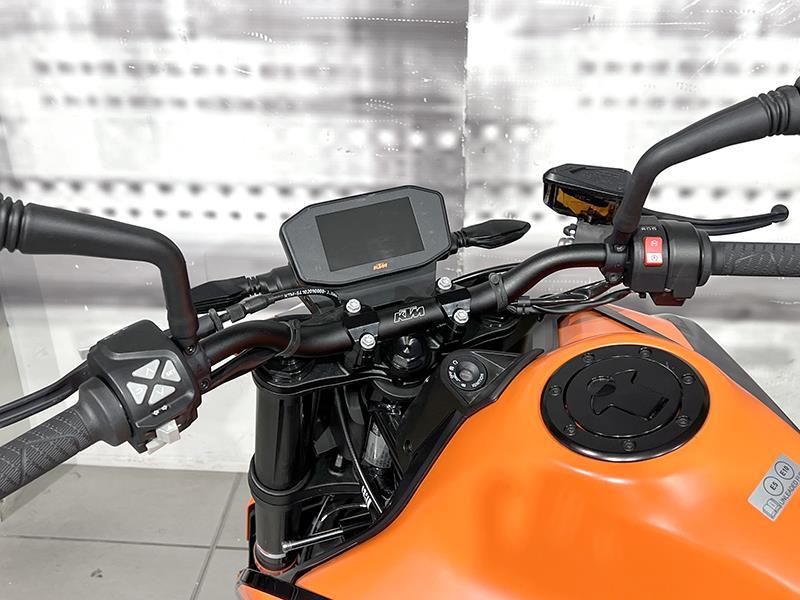 KTM Duke 890