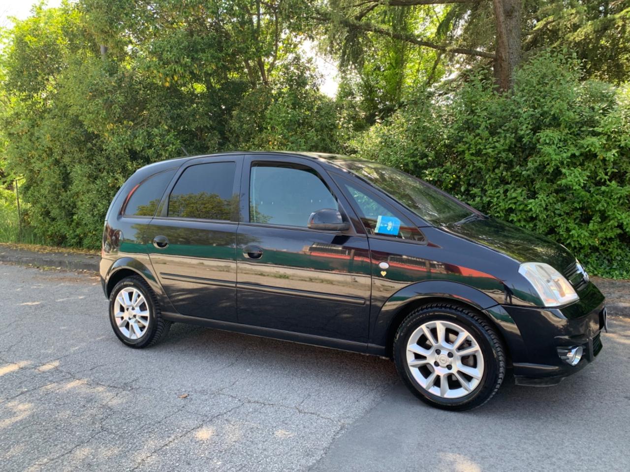 Opel Meriva 1.3 CDTI accessoriata neopatentati
