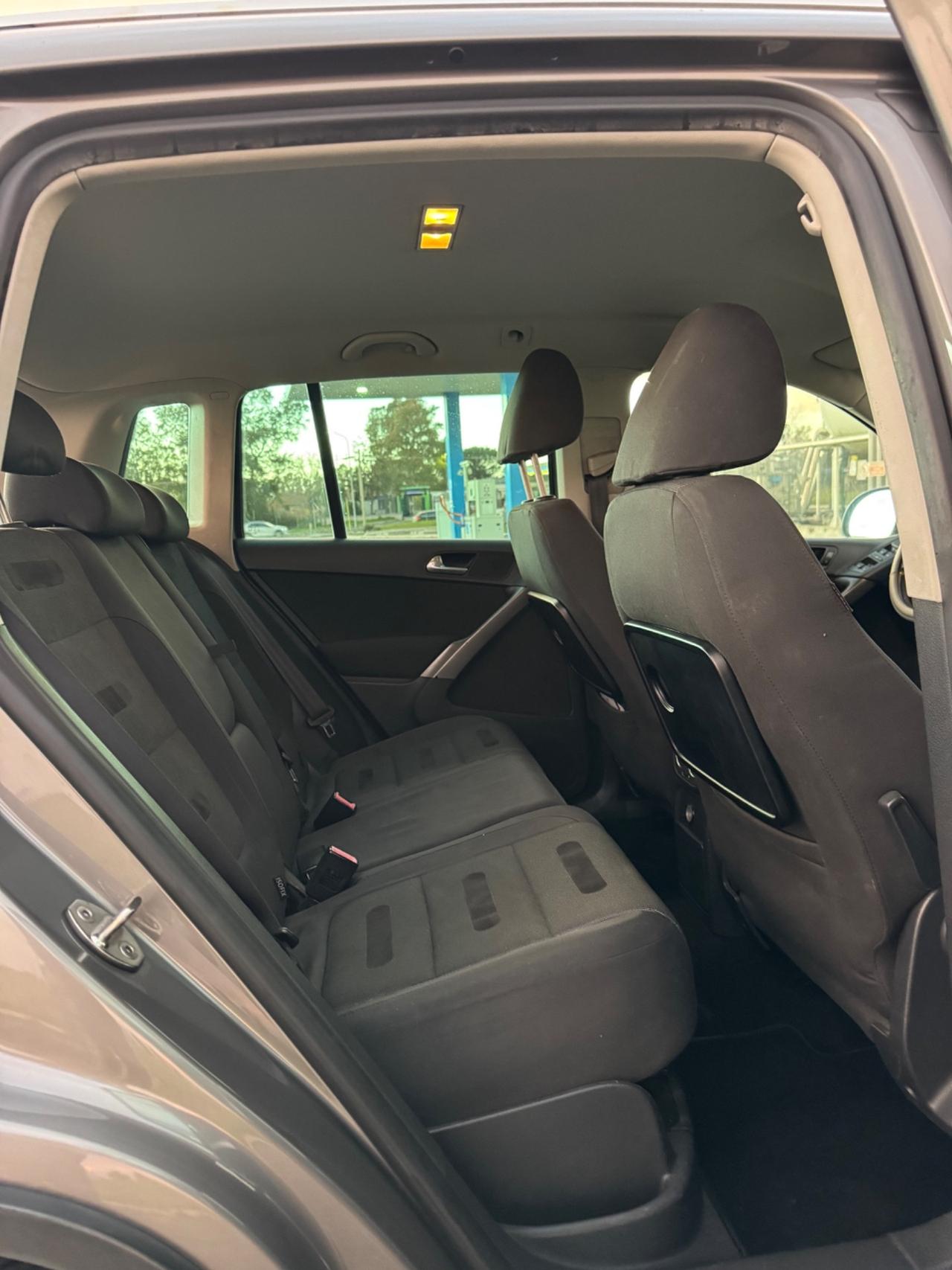 Volkswagen Tiguan 2.0 16V TDI DPF Sport & Style (18°)