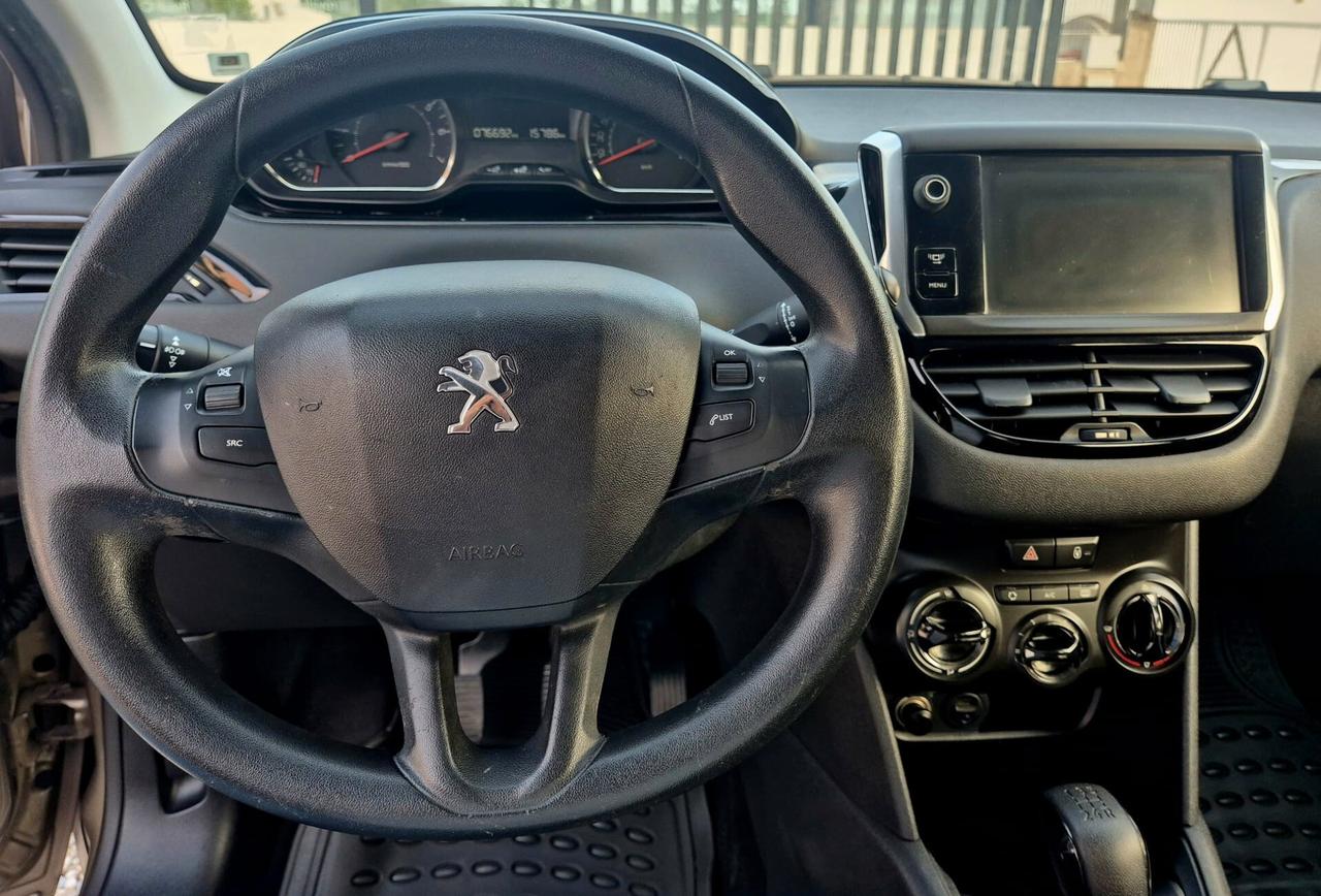 Peugeot 208 1.2 benzina 82 CV 5 porte