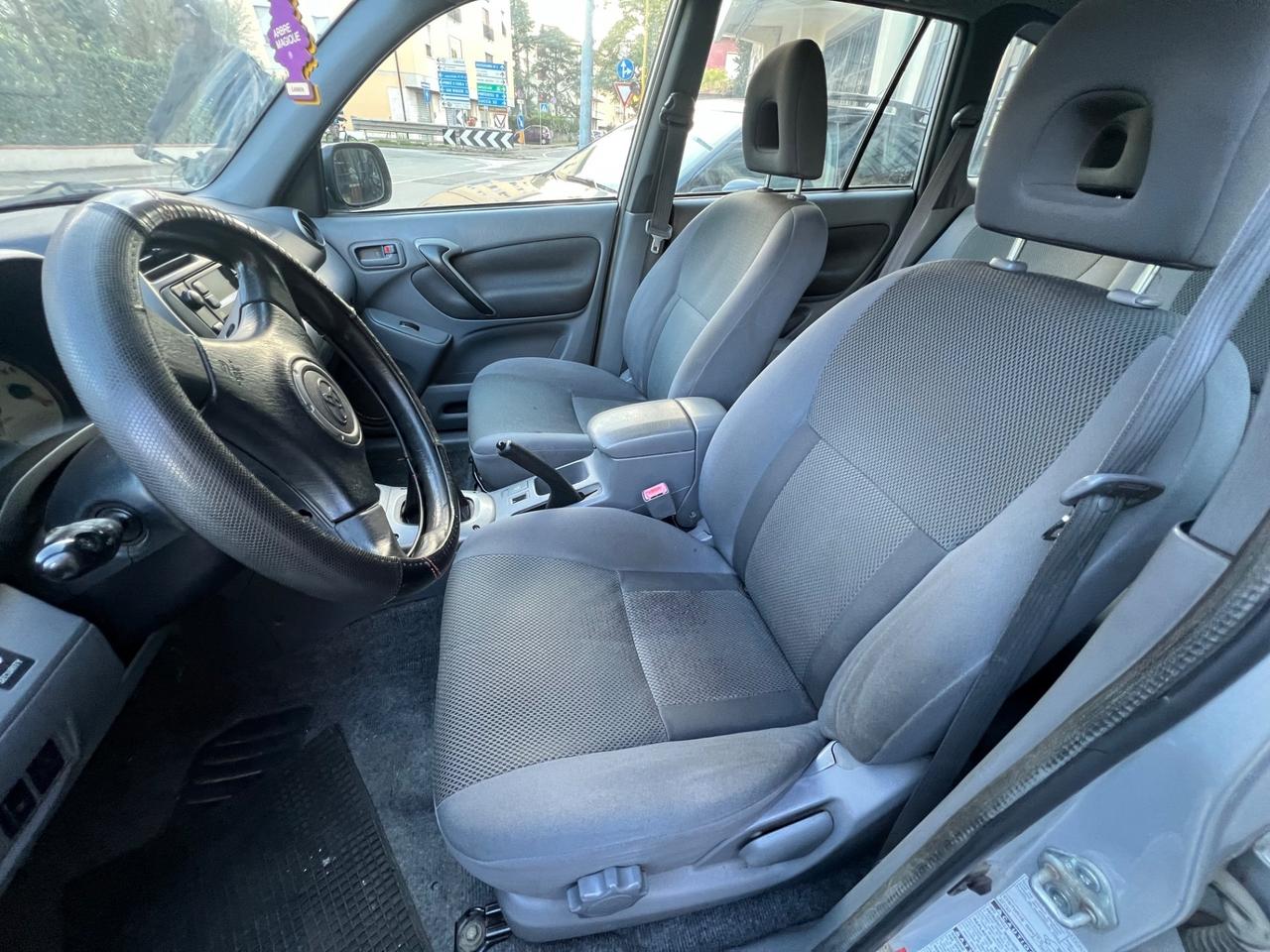 Toyota RAV 4 RAV4 2.0 Tdi D-4D cat 5 porte Sol