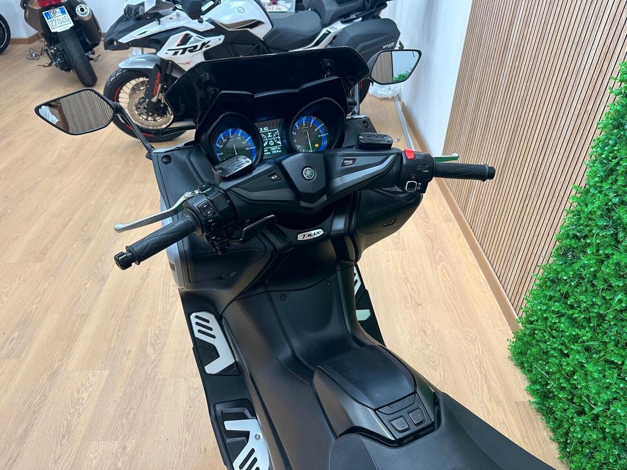 YAMAHA TMAX T-MAX T MAX 560 ICON BLUE / DA 149€ AL MESE