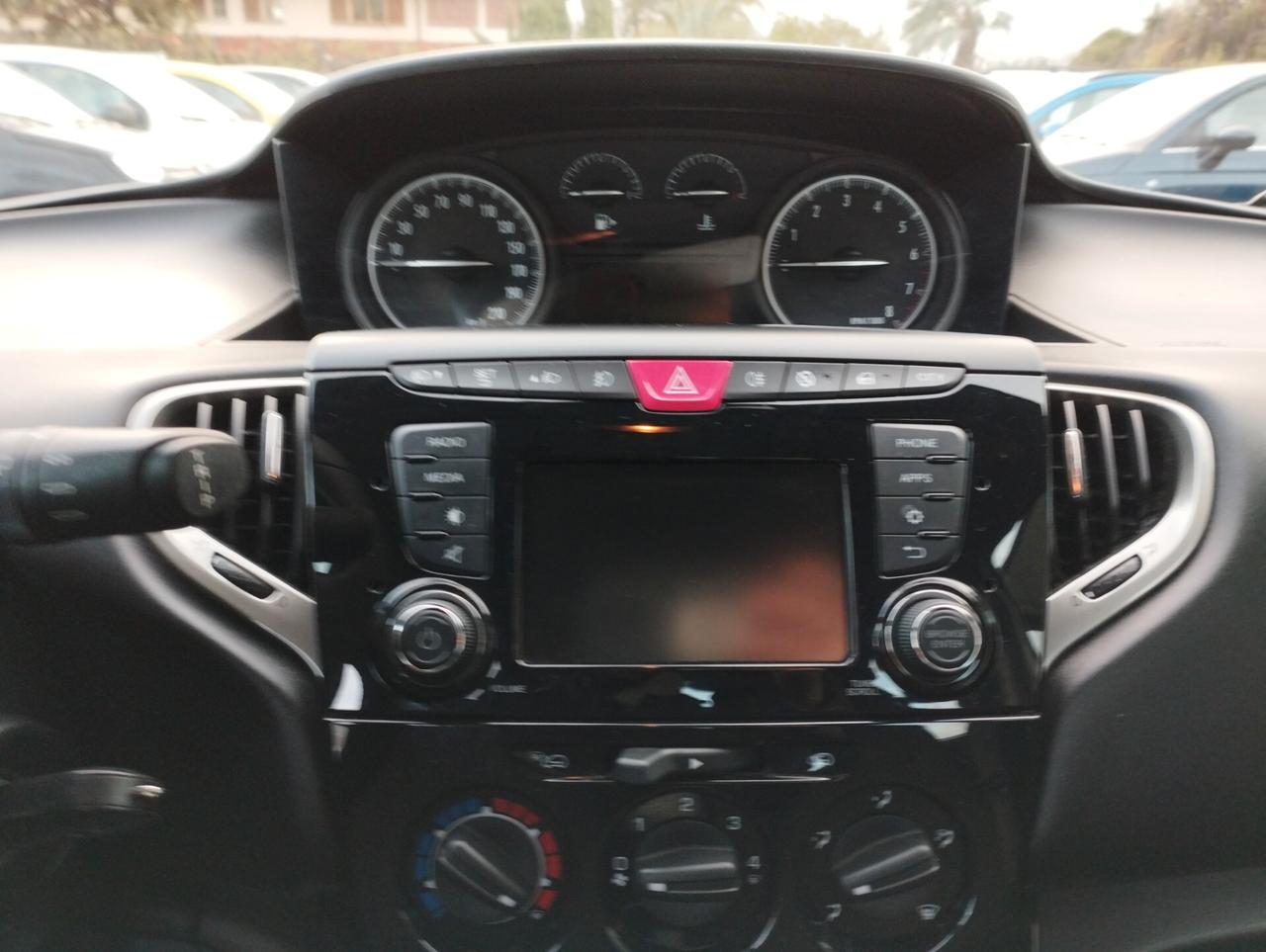 Lancia Ypsilon 1.2 69 CV 5 porte Gold