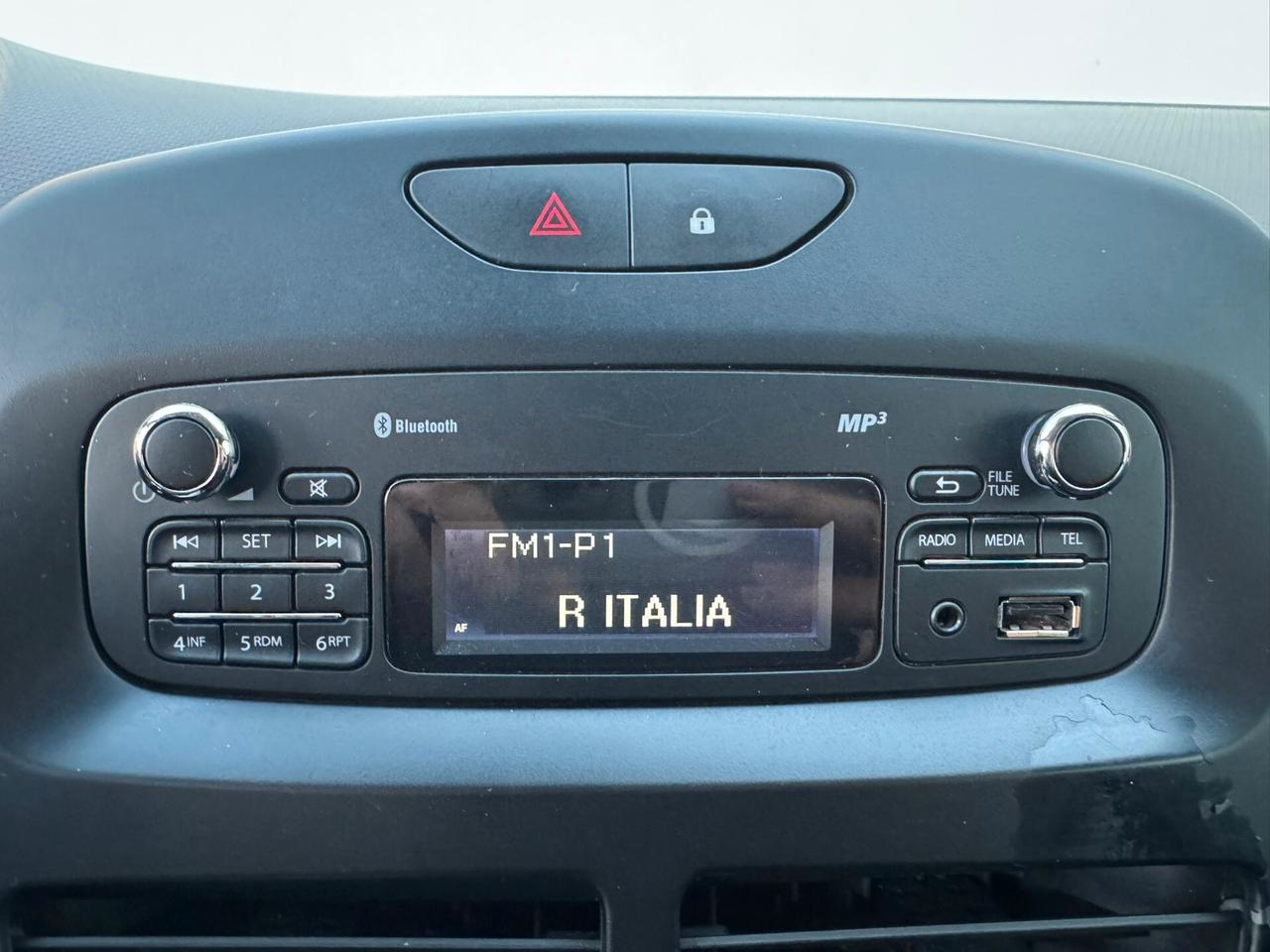 RENAULT CLIO 1.2 75cv 2014!!! GPL CASA MADRE!!!