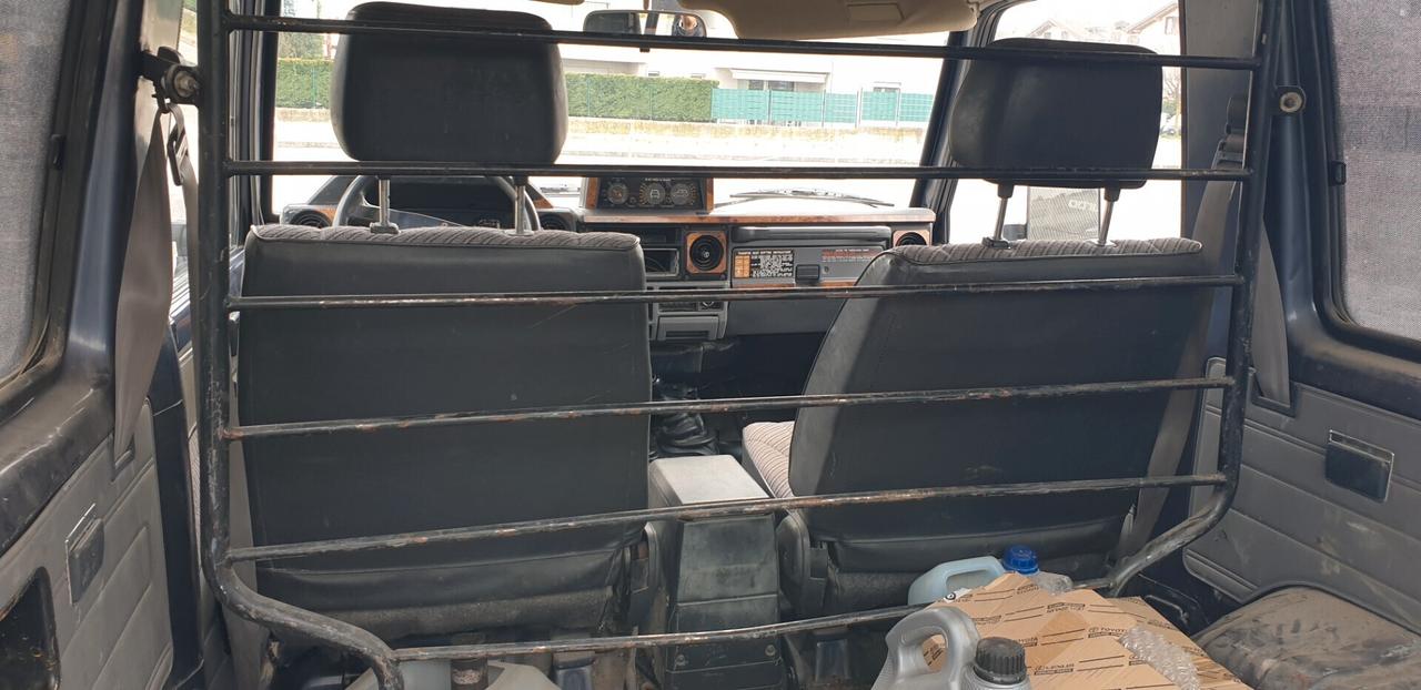 Toyota Land Cruiser 2446 TURBO DIESEL
