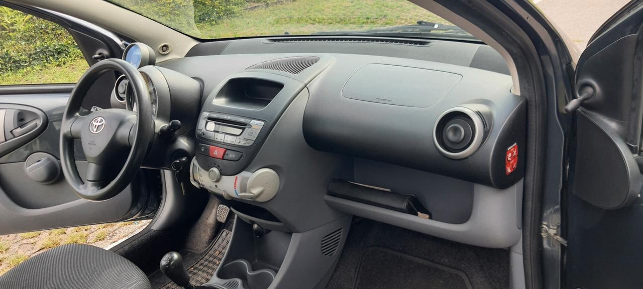 Toyota Aygo 1.0 12V VVT-i 3 porte Sol