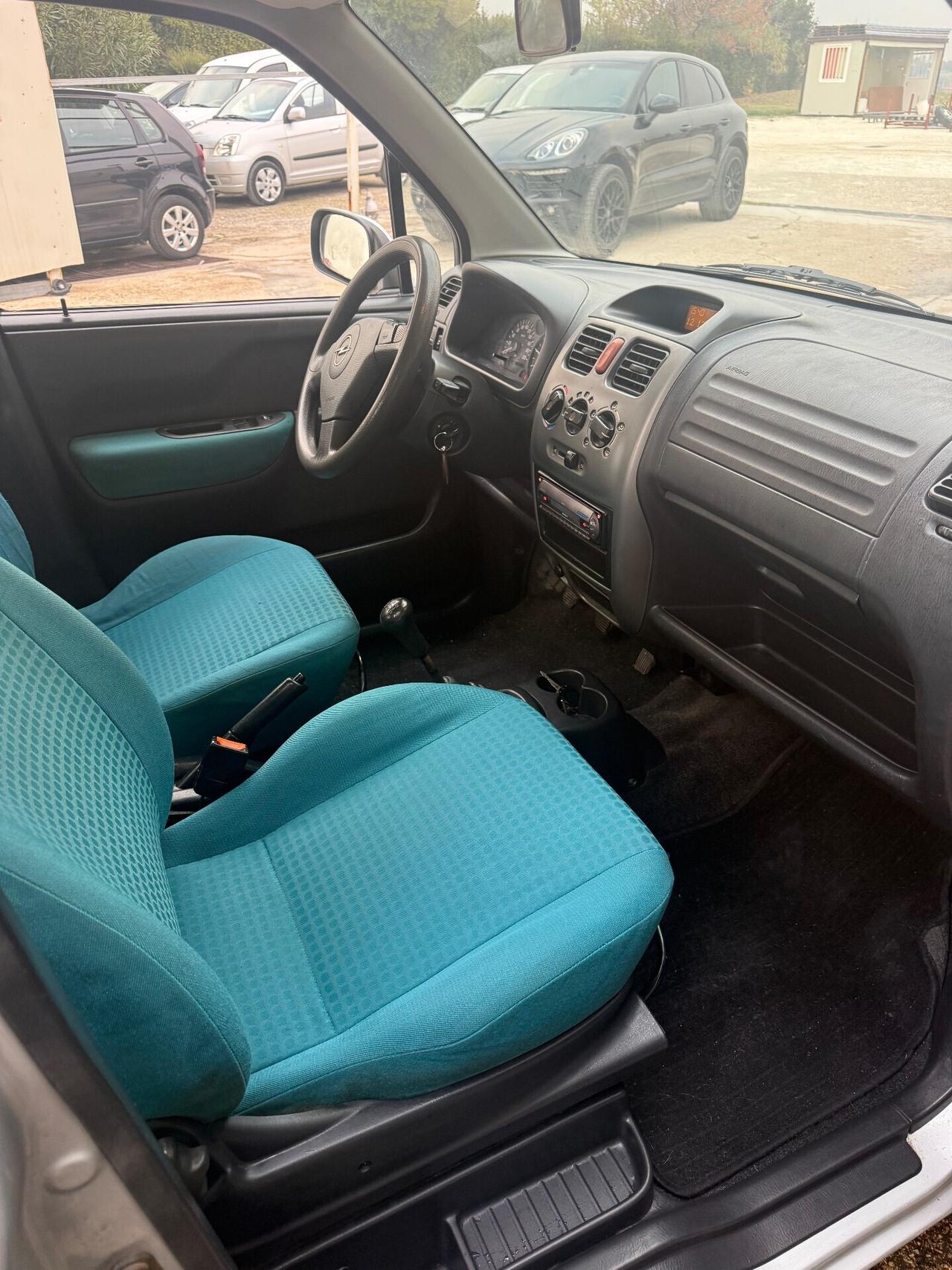 Opel Agila 1.2 benzina 5porte NEOPATENTATI
