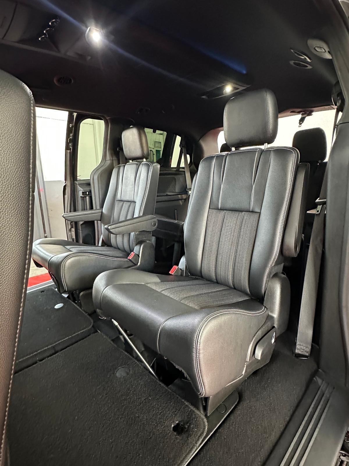 Lancia Voyager 2.8 Turbodiesel S 177 CV