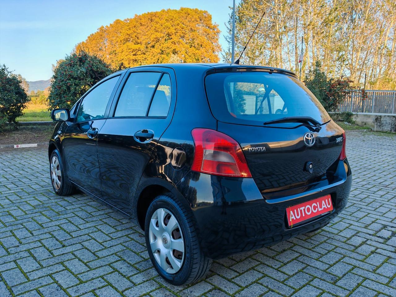 Toyota Yaris 1.0 5 porte Sol