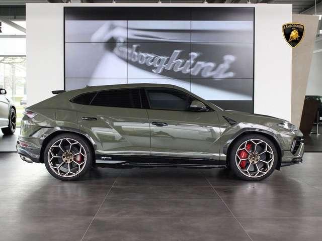 Lamborghini Urus PERFORMANTE AKRAPOVIC LED PDC KAMERA 5 POSTI 23"