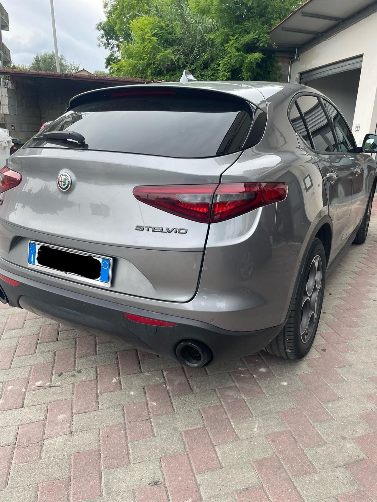 Alfa Romeo Stelvio 2.2 Turbodiesel 190 CV AT8 Q4 Sprint