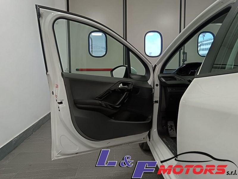 Peugeot 208 1.2 12V VTi 82cv Active