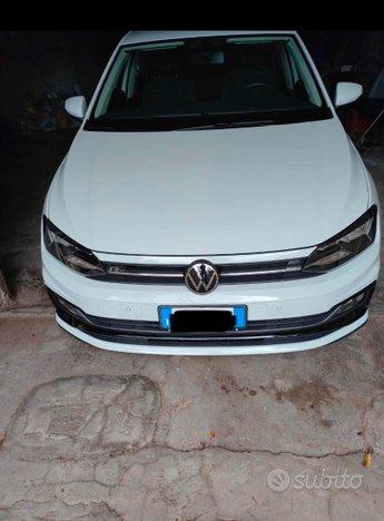 VOLKSWAGEN Polo 1.0 EVO RLINE NEOPATENTATI