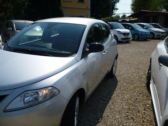 LANCIA Ypsilon 1.2 69 CV 5 porte Gold