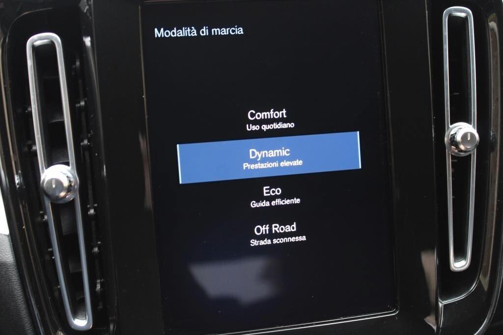 VOLVO XC40 D3 150 CV *Camera 360 *FULL LED