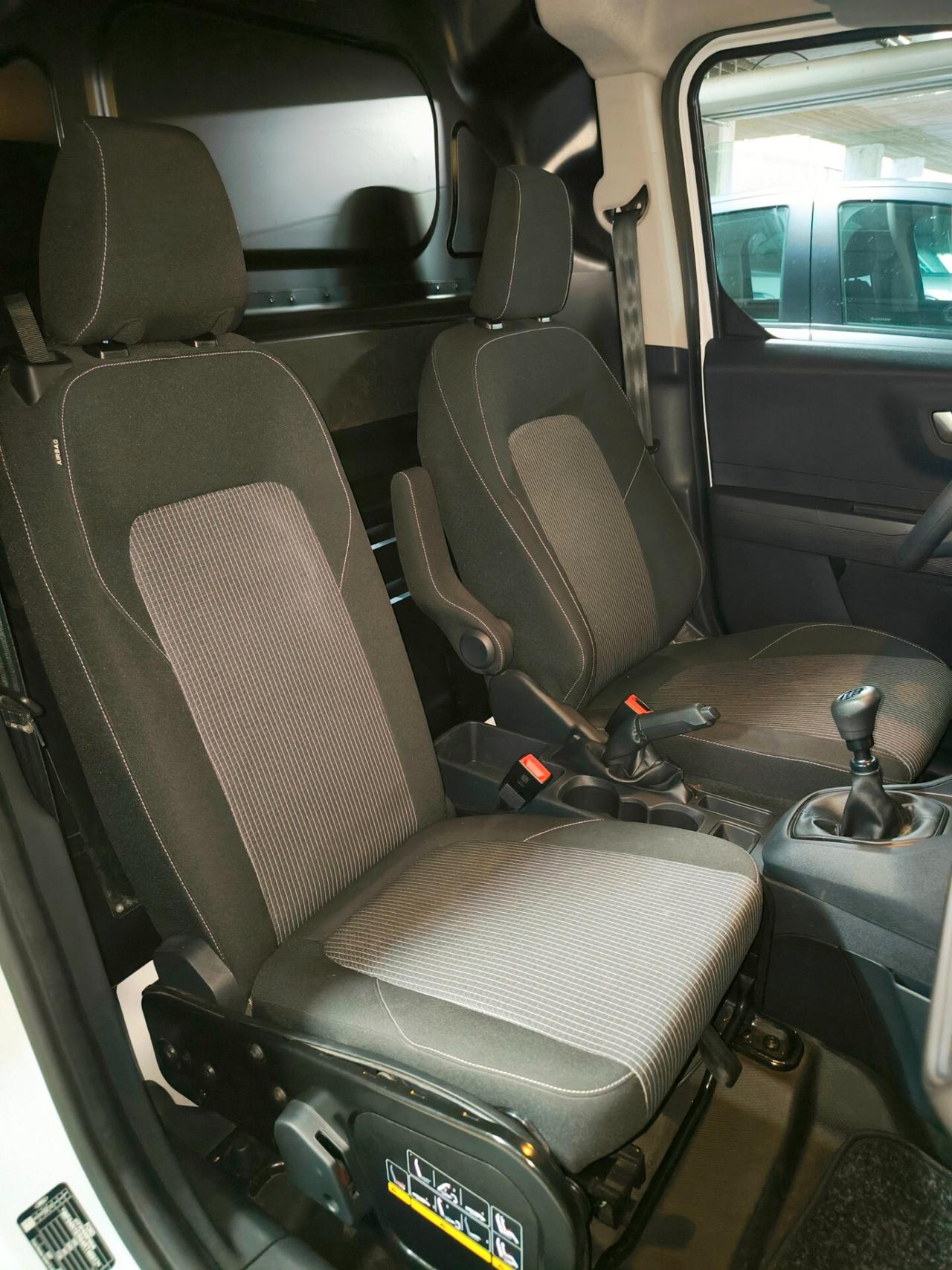 Ford Transit Courier 1.5 EcoBlue 100CV Van Active