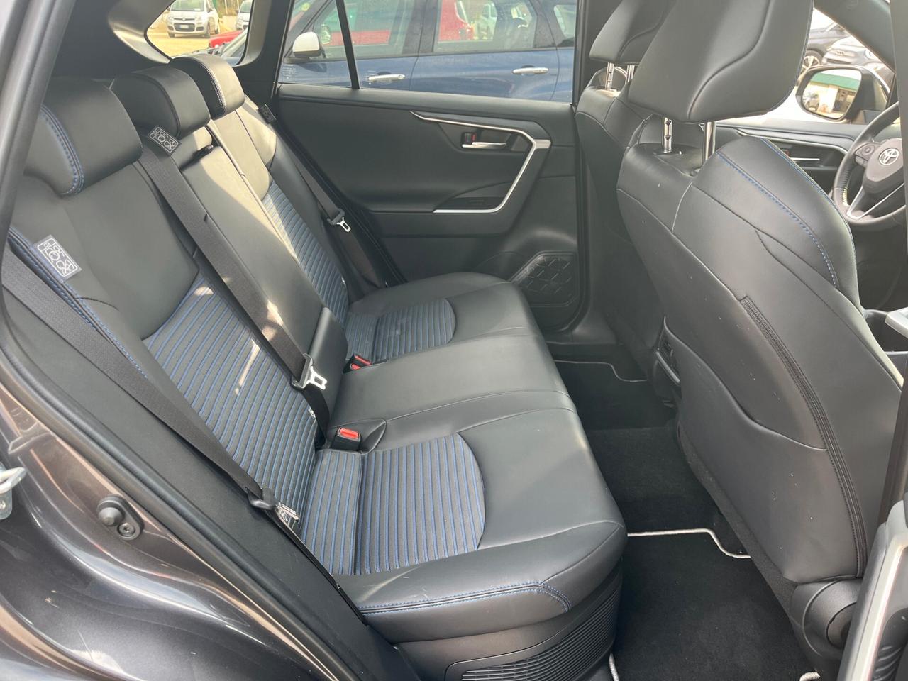 Toyota RAV 4 2,5 HV 222CV E-CVT STYLE AWD-i