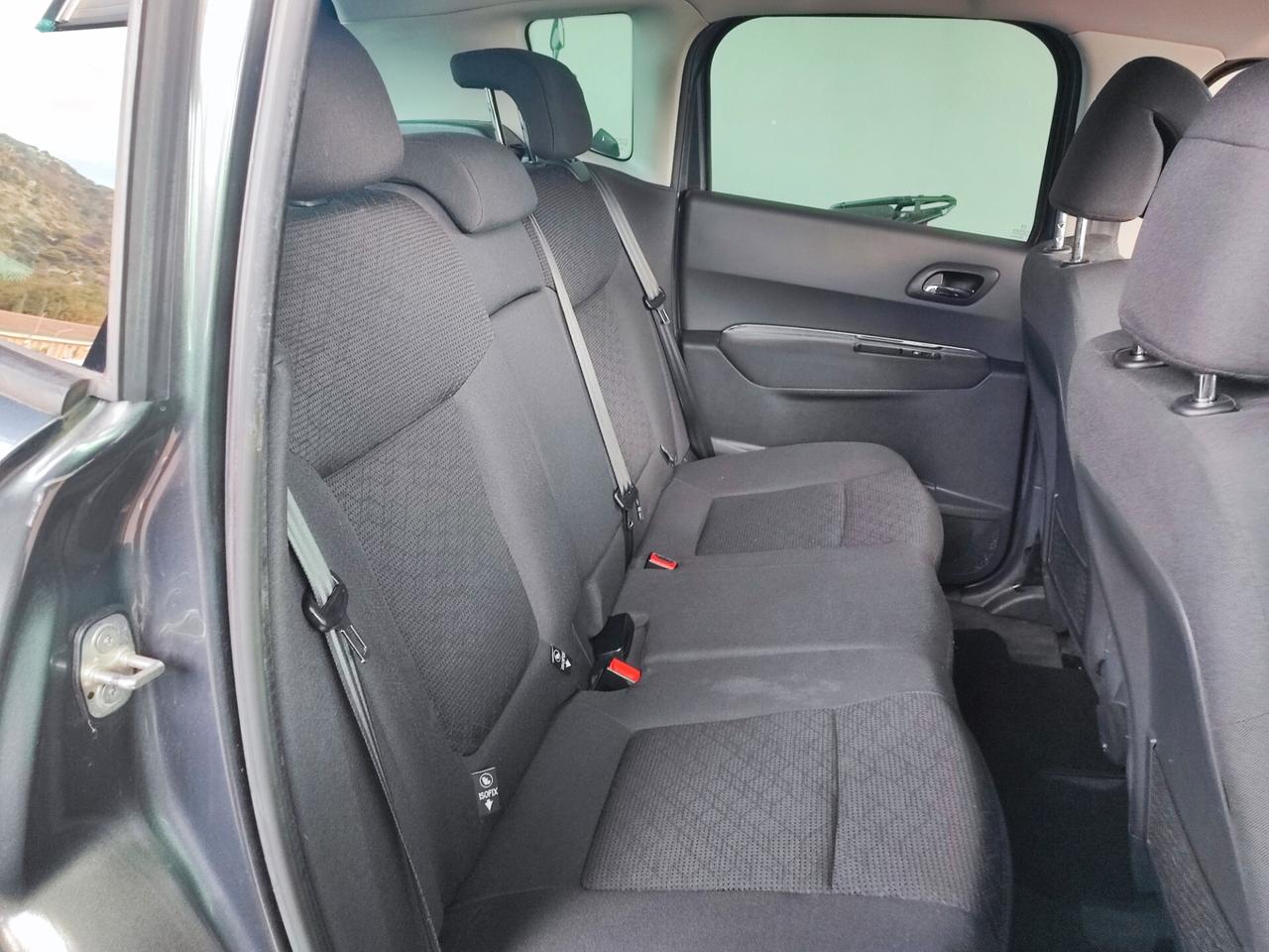 Peugeot 3008 1.6 HDi 115CV Business