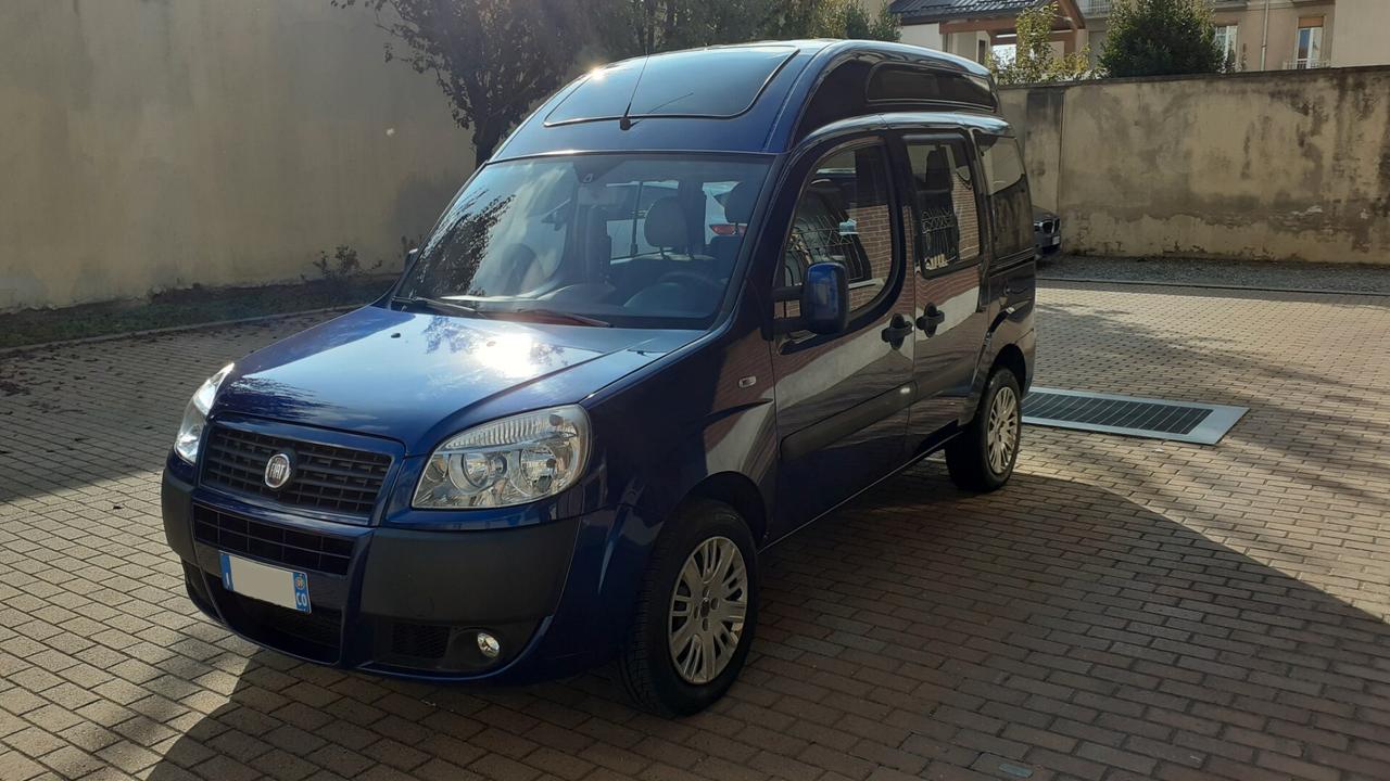 Doblò trasporto disabili pedana elettrica