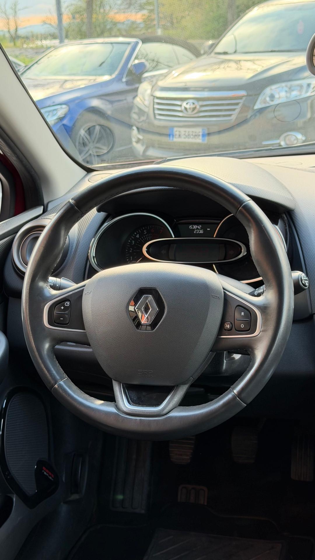 Renault Clio TCe 12V 90CV Start&Stop 5 porte Energy Intens