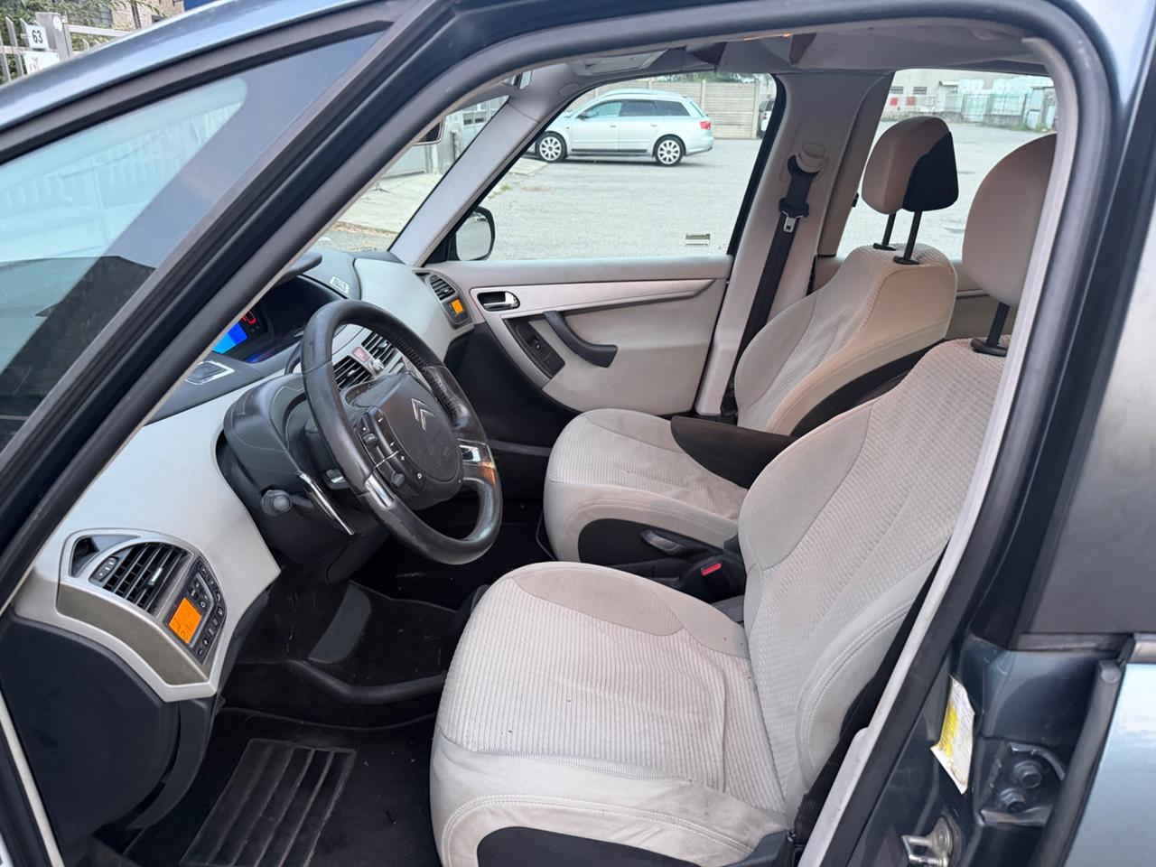 CITROEN C4 2.0 DIESEL AUTOMATICO PER COMERCIANȚI