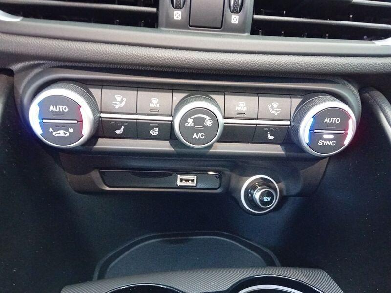 Alfa Romeo Giulia Giulia 2.2 Turbodiesel 160 CV AT8 Sprint