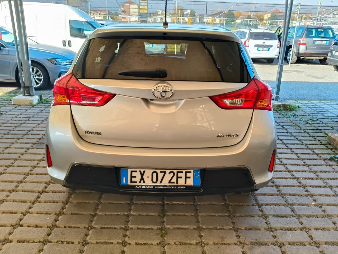 Toyota Auris 1.4 D-4D Lounge