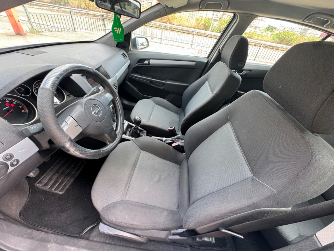 Opel Astra 1.4 16V Twinport 5 porte Enjoy