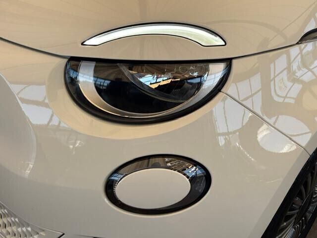 Fiat 500e Berlina 42 kWh NUOVA (PREZZO SENZA VINCOLI)