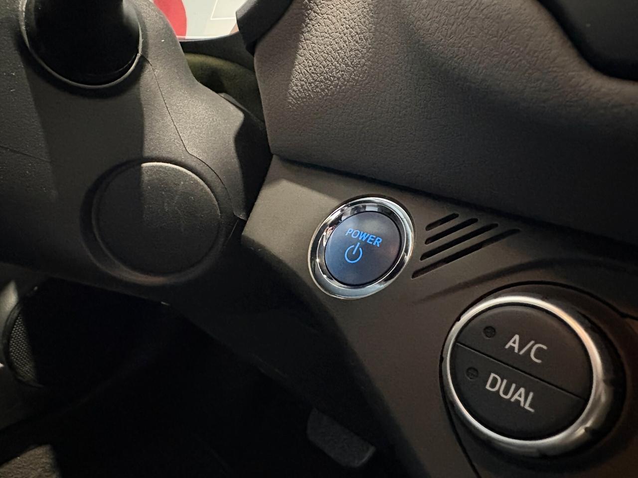 Toyota Yaris 1.5 Hybrid Trend Platinum Edition