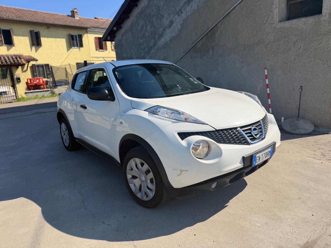 Nissan Juke 1.6 Acenta – Tenuta con cura e Pronta all'uso!