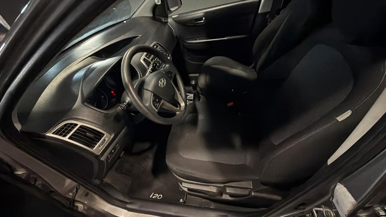 HYUNDAY I 20 DEL 2013 1200 GPL VALIDO FINO 2033