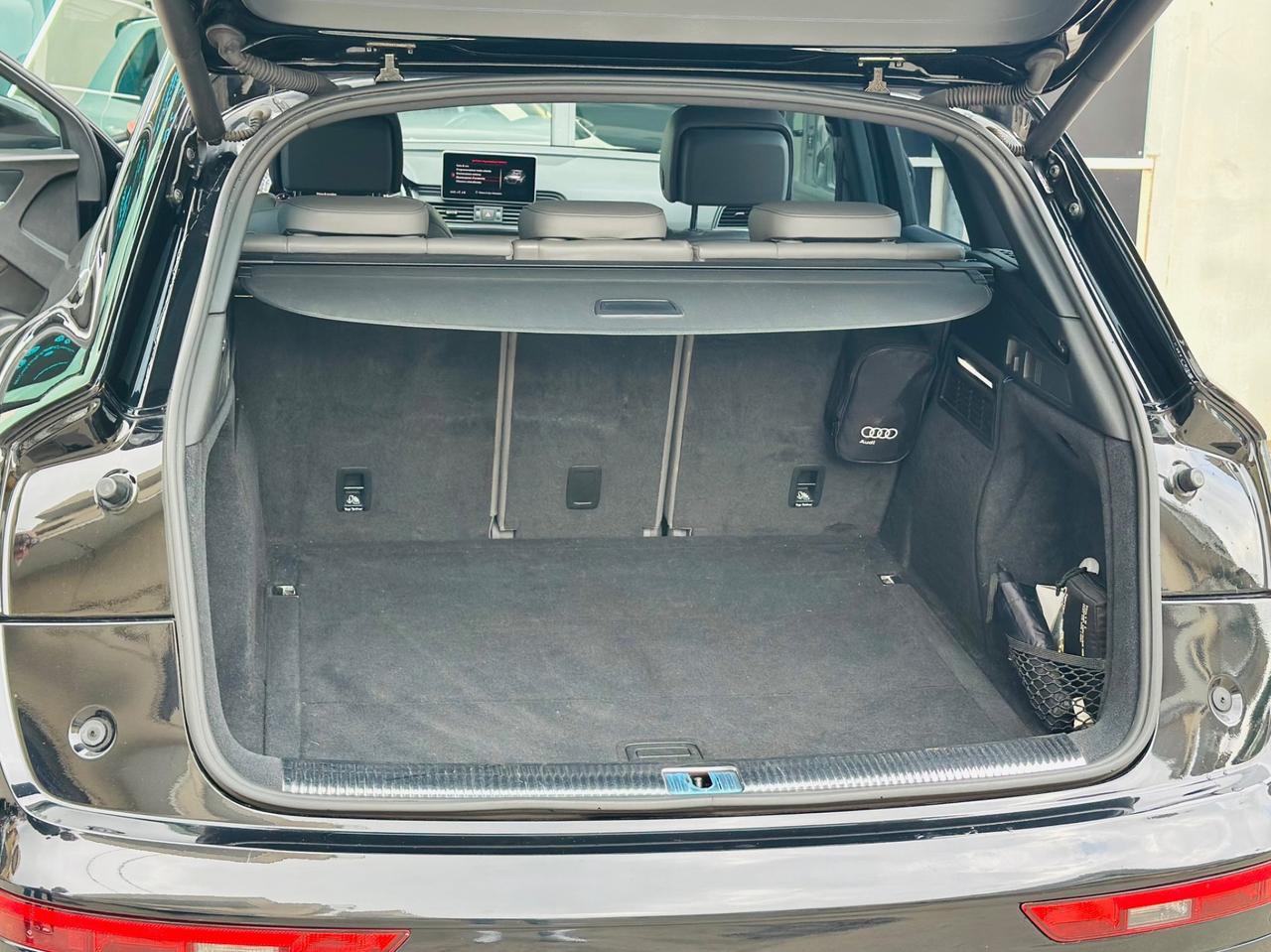 Audi Q5 2.0 TDI 190CV quattro Stronic S-LINE