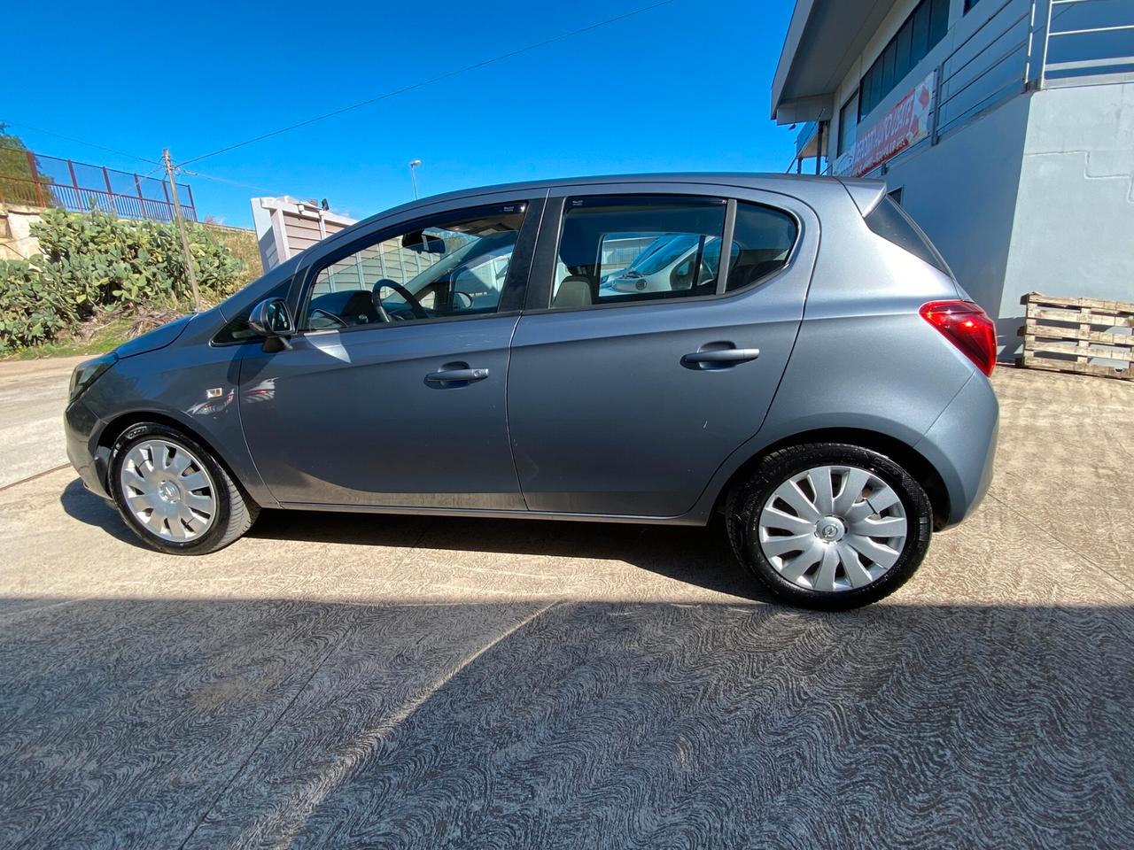 Opel Corsa 1.2 5 porte