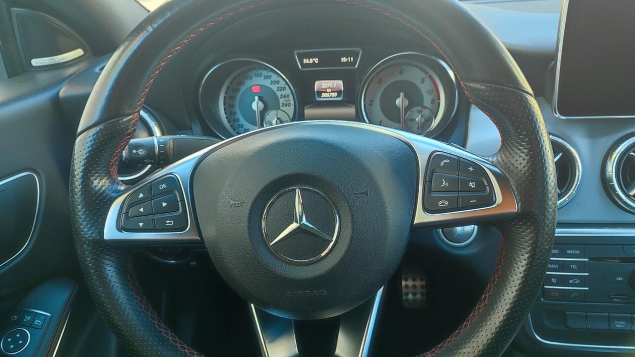 MERCEDES CLA 200 PREMIUM