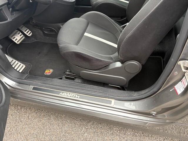 Abarth 500 1.4 Turbo T-Jet MTA Custom