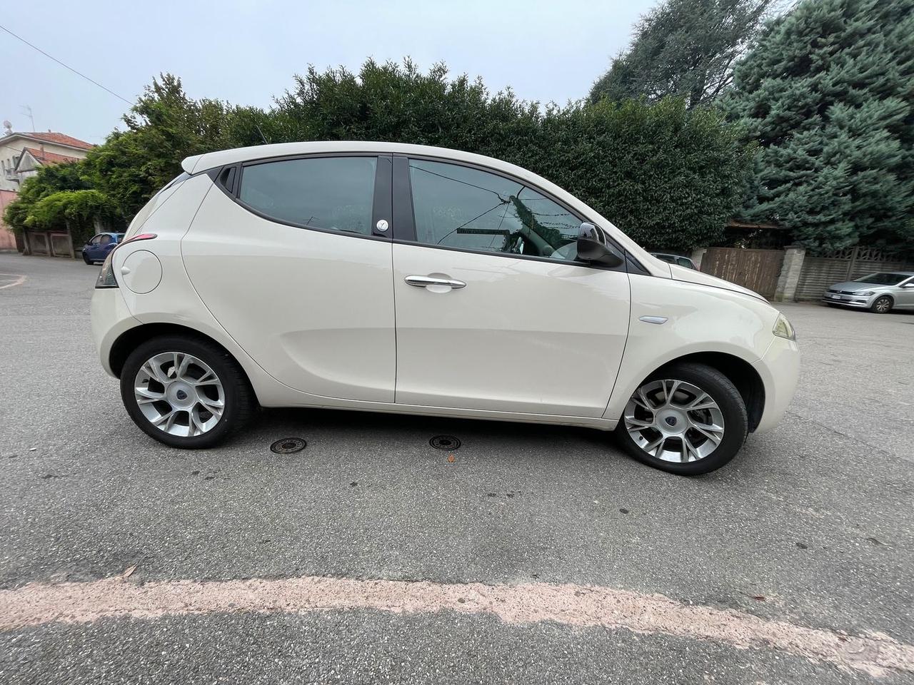 Lancia Ypsilon Opening Edition 1.2 #7630