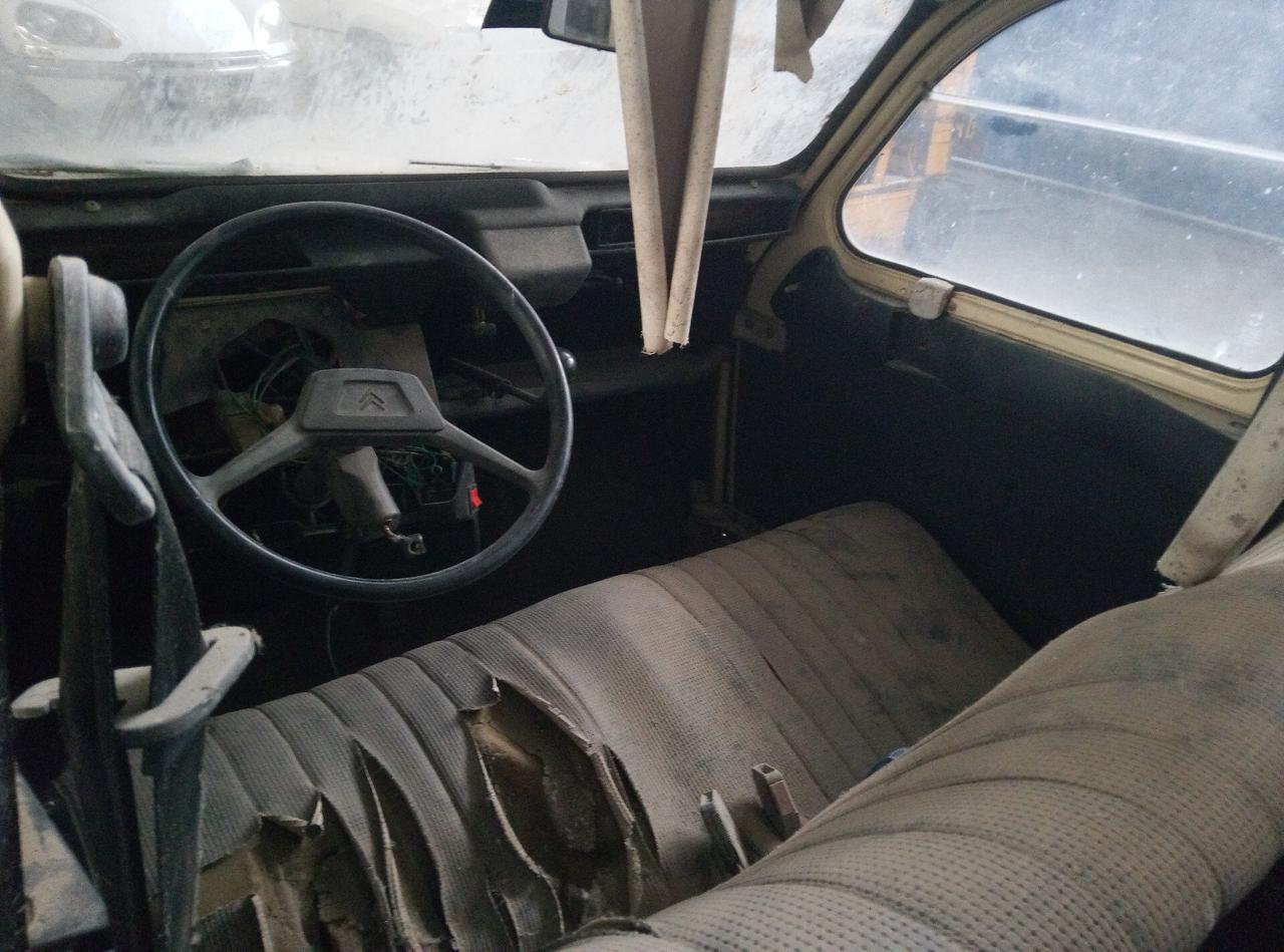 Citroen 2CV Special 400