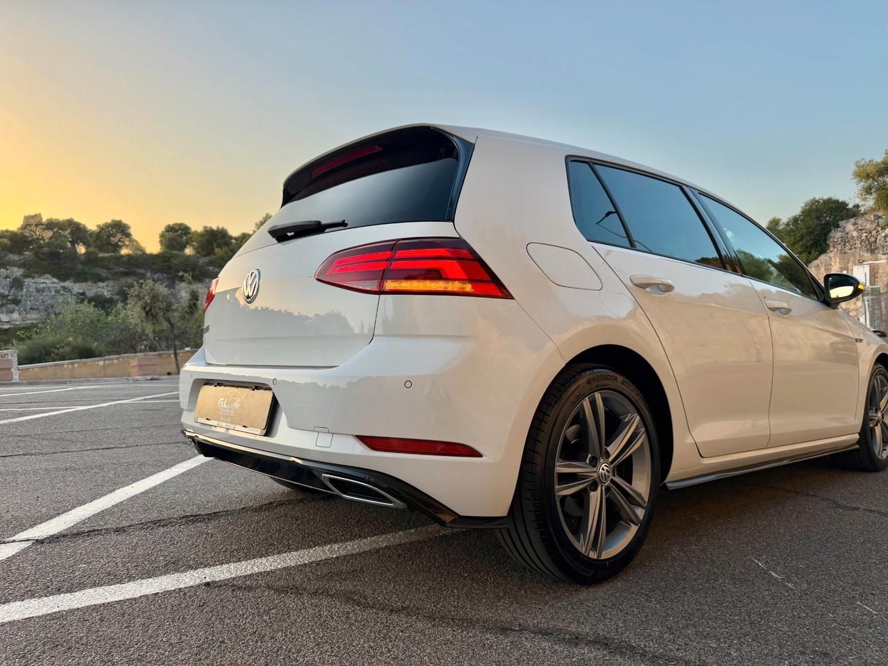 Volkswagen Golf 7.5 R-LINE/2.0 TDI 150 CV/CAR PLAY/17"
