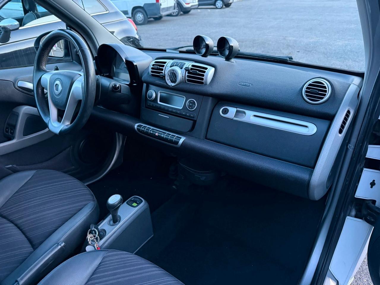 Smart ForTwo 52 kW MHD coupé White Tailor Made