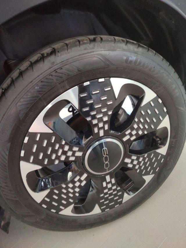 FIAT 600 Hybrid 110 CV DCT MHEV La Prima