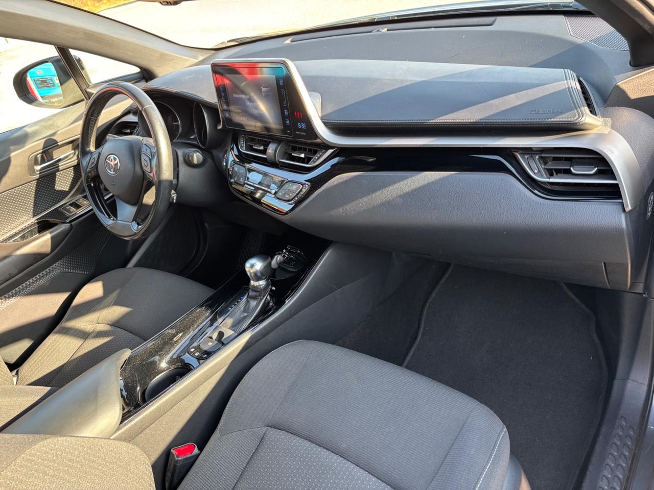 Toyota C-HR 1.8 Hybrid E-CVT Toyota Team