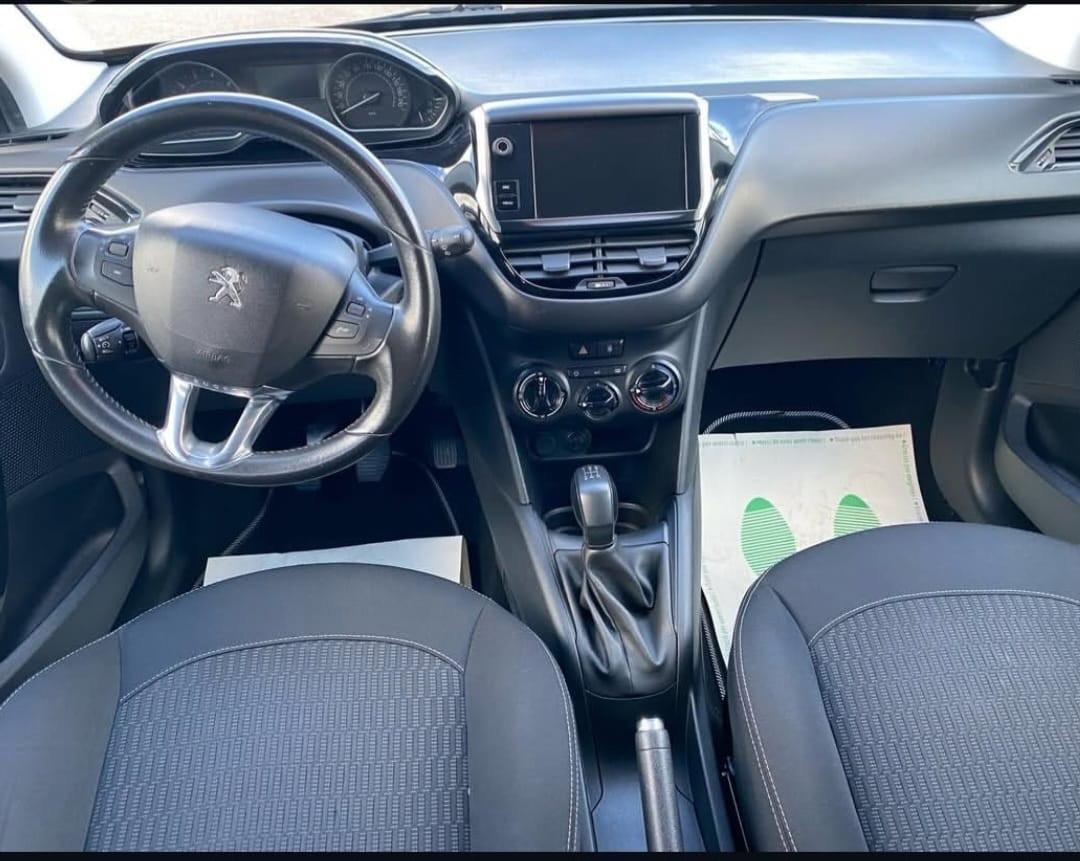 Peugeot 208 PureTech 82 5 porte Allure