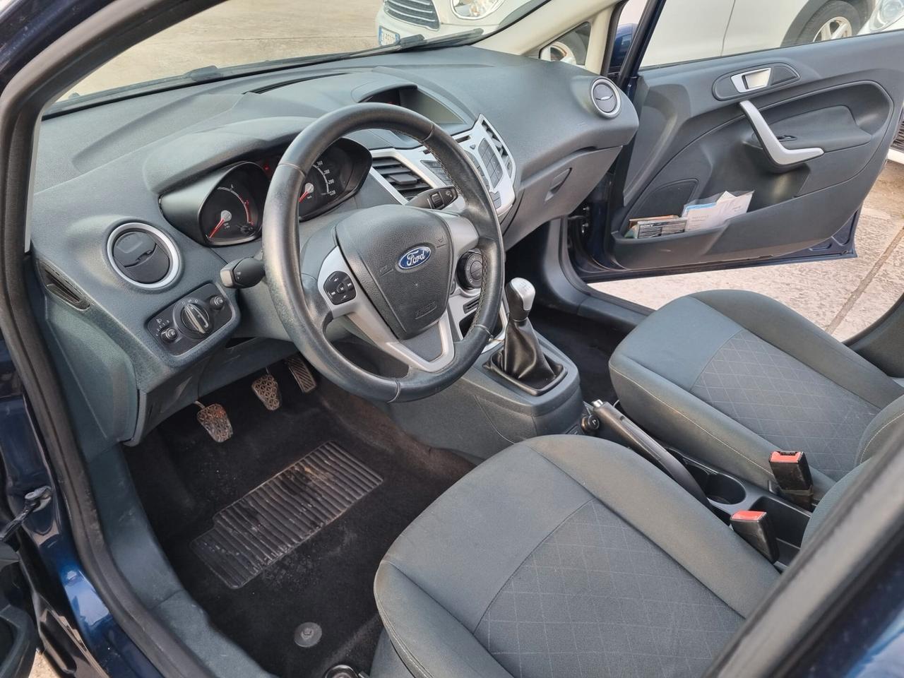 Ford Fiesta 1.4 TDCi 70CV 5 porte Titanium