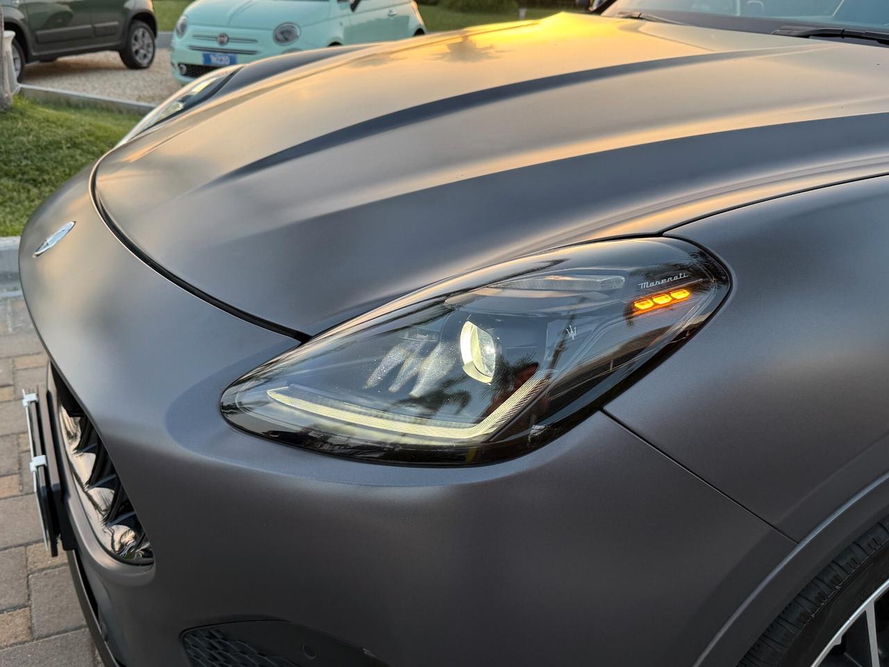 Maserati Grecale MHEV 330 CV AWD Modena Tetto Sonos Faber Grigio Lava