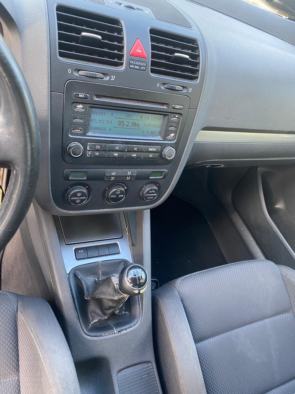 Volkswagen Golf 2.0 16V TDI 5p. Sportline